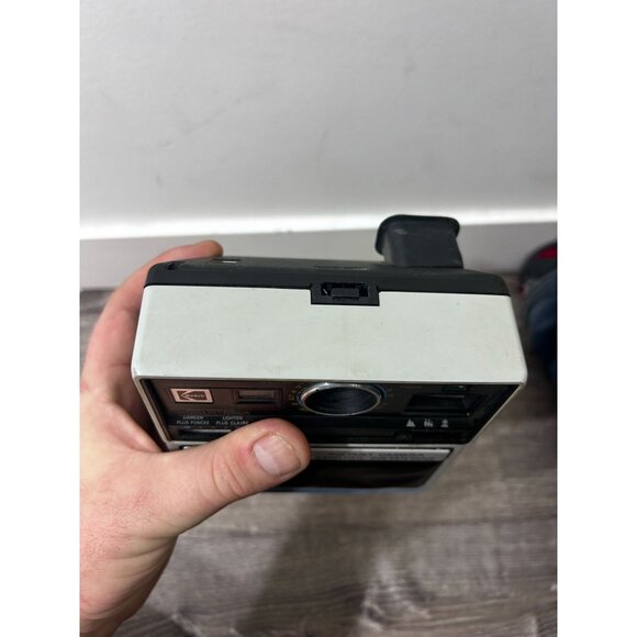 Vintage Kodak EK4 Instant Camera Black 1970s Made in USA - Picture 6 of 8